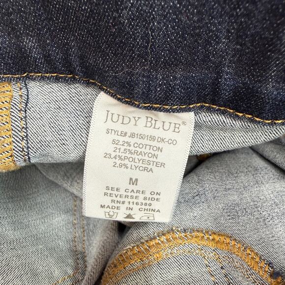 Judy Blue Livin Easy Pull On Bermuda Biker Jean Shorts Size Medium - Picture 5 of 5